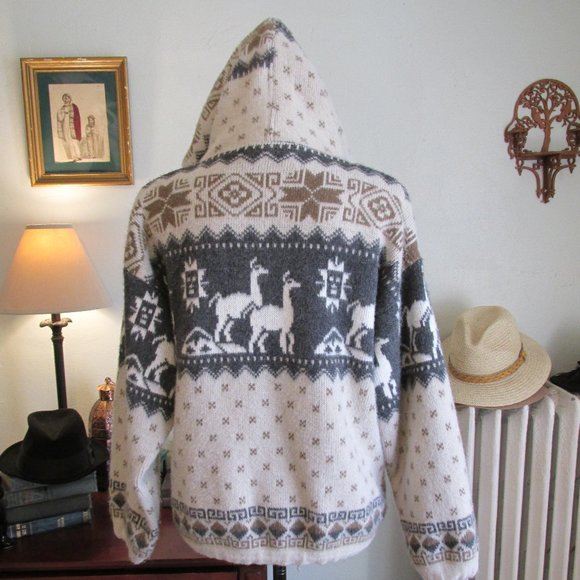 Warm Wool Sweater - Picture 4 of 5